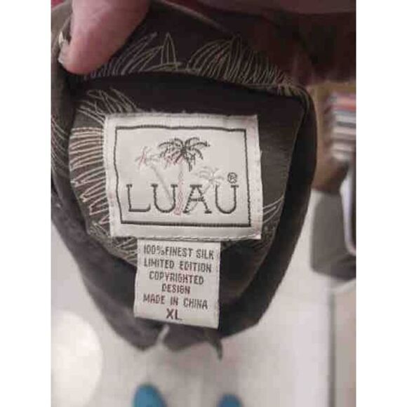 Luau aloha Hawaii finest silk extra large button down - Picture 3 of 3